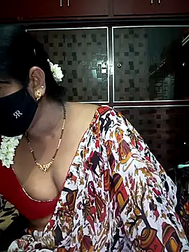 Snapshot of Mee_harini-telugupilla chatting on 06-30-26, 08:21 Mee harini-telugupilla online show from 06-30-26, 08:21
