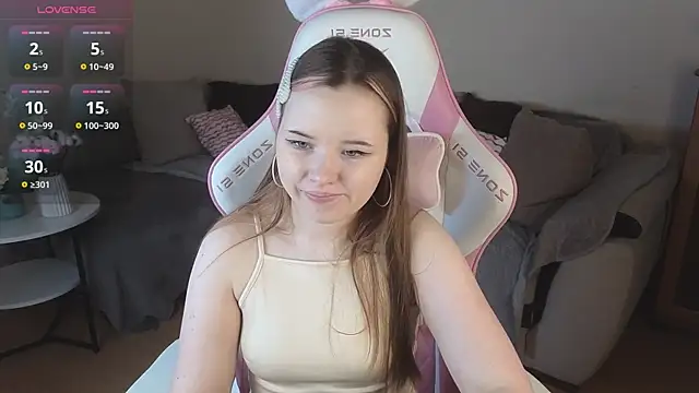 Sweetie Hope online show from 11-14-25, 04:38