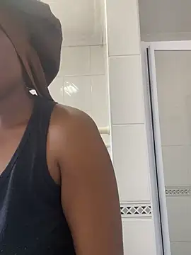 Moonzy77 online show from 09-28-25, 10:53