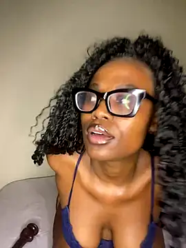 Moonzy77 online show from 10-07-25, 09:12