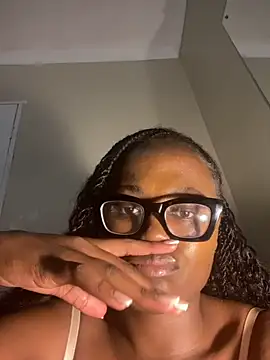 Moonzy77 online show from 10-17-25, 12:58