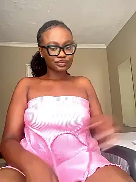 Moonzy77 online show from 10-18-25, 01:45