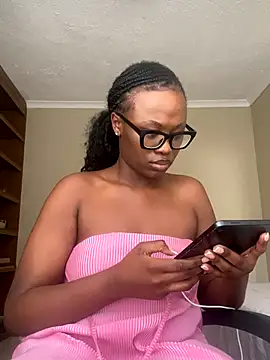 Moonzy77 online show from 10-23-25, 01:21