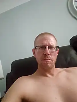 MrLeakyHelmet online show from 09-21-25, 01:02