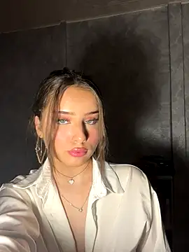 Snapshot of Immy_Megan chatting on 10-11-25, 07:12 Immy Megan online show from 10-11-25, 07:12