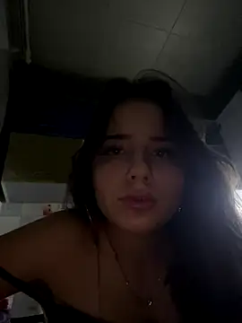 Snapshot of Immy_Megan chatting on 10-29-25, 06:31 Immy Megan online show from 10-29-25, 06:31