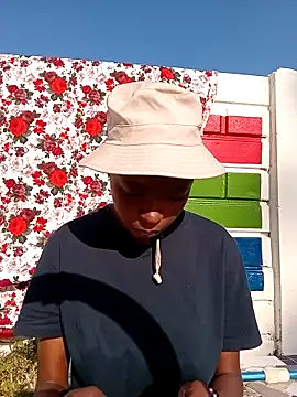 SweetSlenderChoc online show from 04-10-26, 02:00