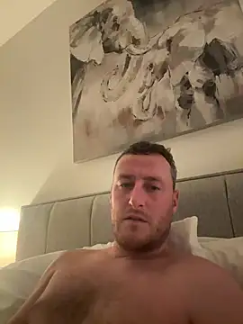 Londonlad818 online show from 02-18-26, 07:21