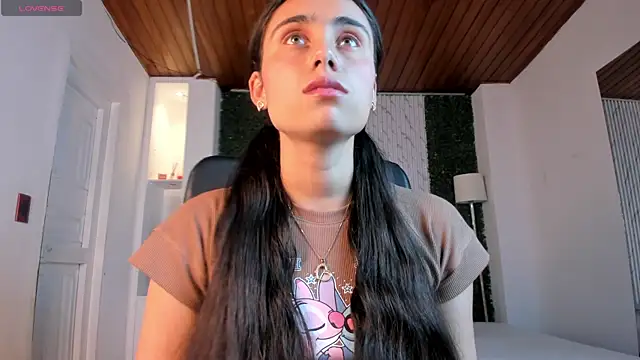 sofiapalacioss online show from 01-13-26, 06:35