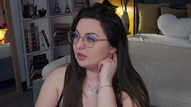 Snapshot of Mia_Swano chatting on 01-14-26, 12:05 Mia Swano online show from 01-14-26, 12:05