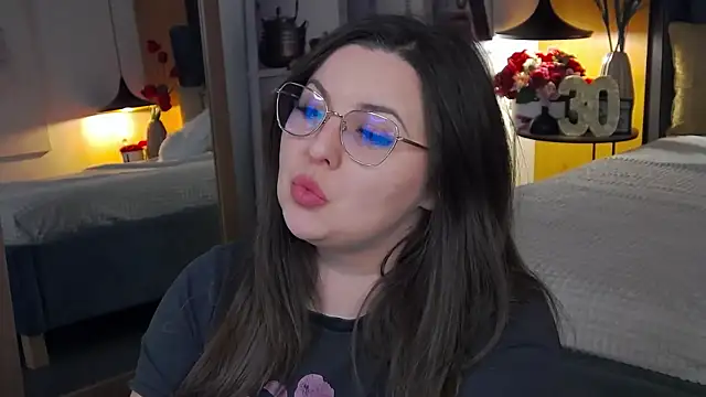 Snapshot of Mia_Swano chatting on 01-18-26, 02:37 Mia Swano online show from 01-18-26, 02:37