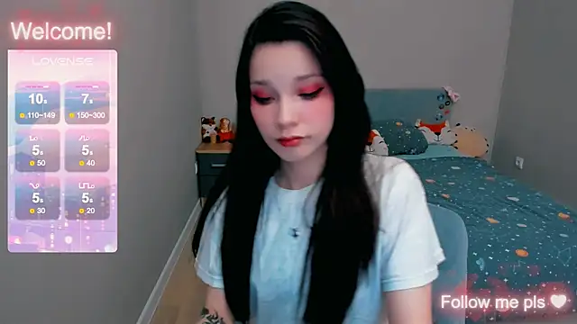 Kitten Alissa online show from 10-27-25, 07:07