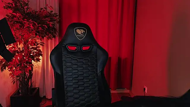 Snapshot of Jolie_Orchid chatting on 10-15-25, 12:27 Jolie Orchid online show from 10-15-25, 12:27