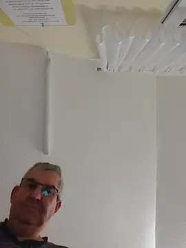 Oldmenhot66 online show from 12-03-25, 05:15