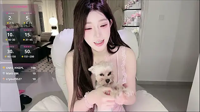 Xiaoxue L online show from 09-17-25, 04:19