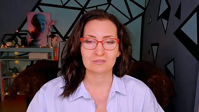 Snapshot of UnaTerra chatting on 02-06-26, 08:29 UnaTerra online show from 02-06-26, 08:29