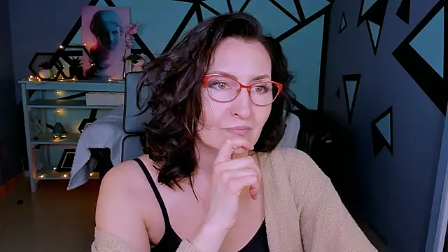 Snapshot of UnaTerra chatting on 02-07-26, 09:24 UnaTerra online show from 02-07-26, 09:24