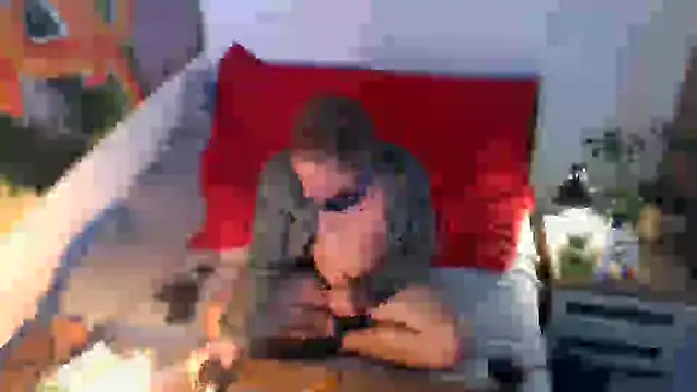 Snapshot of EdelHolz91 chatting on 10-02-25, 02:57 EdelHolz91 online show from 10-02-25, 02:57