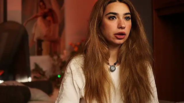 ItalianGirl online show from 03-15-26, 08:26