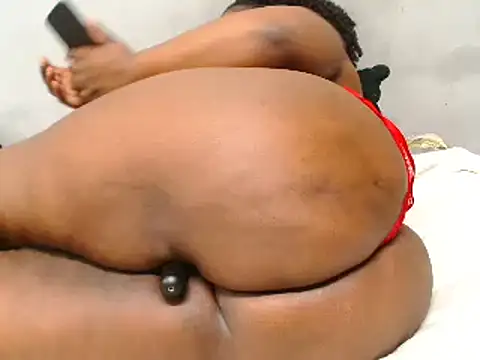 Snapshot of ROYALASS25 chatting on 03-09-25, 08:21 ROYALASS25 online show from 03-09-25, 08:21