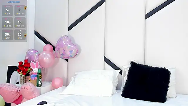 XimenaCosta online show from 04-09-26, 12:10