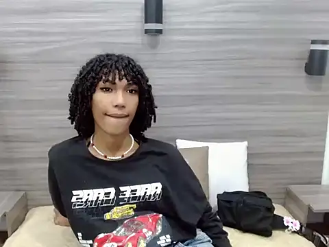 Penelopee Rouse online show from 12-19-25, 07:43