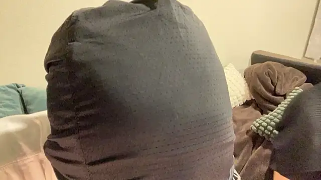 Snapshot of eru2025 chatting on 10-29-25, 09:55 eru2025 online show from 10-29-25, 09:55