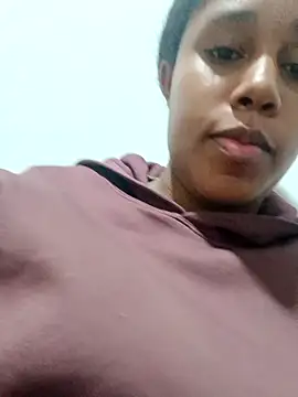 Snapshot of MoniqueMulberry chatting on 09-28-25, 08:09 MoniqueMulberry online show from 09-28-25, 08:09