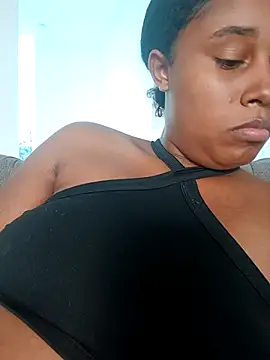 Snapshot of MoniqueMulberry chatting on 11-24-25, 07:35 MoniqueMulberry online show from 11-24-25, 07:35