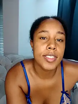 Snapshot of MoniqueMulberry chatting on 11-27-25, 01:02 MoniqueMulberry online show from 11-27-25, 01:02