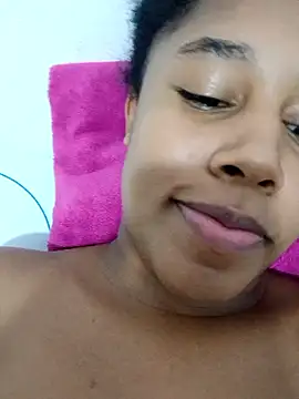 Snapshot of MoniqueMulberry chatting on 11-30-25, 06:23 MoniqueMulberry online show from 11-30-25, 06:23