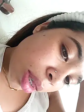 Snapshot of MadissonRizz chatting on 11-02-25, 10:01 MadissonRizz online show from 11-02-25, 10:01