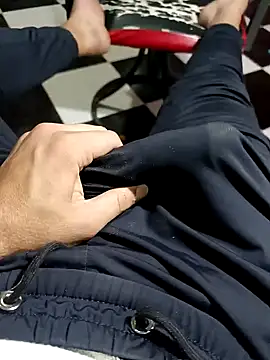 Snapshot of anis3g4 chatting on 10-02-25, 06:48 anis3g4 online show from 10-02-25, 06:48