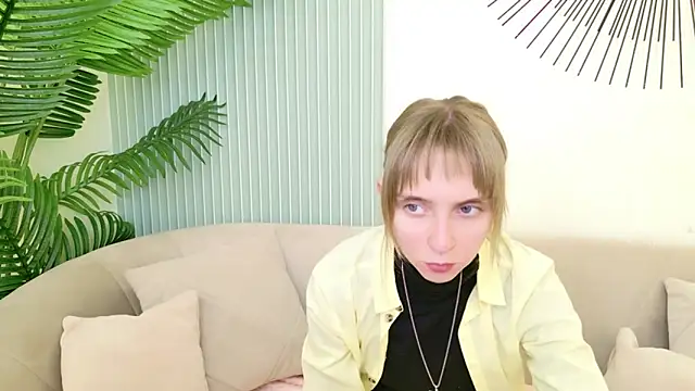 Snapshot of Beverly_Gomes chatting on 09-26-25, 05:44 Beverly Gomes online show from 09-26-25, 05:44
