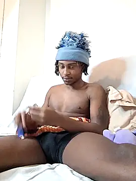 Snapshot of DarkSkinStroker chatting on 02-15-26, 09:44 DarkSkinStroker online show from 02-15-26, 09:44