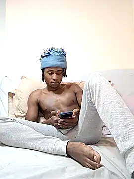 Snapshot of DarkSkinStroker chatting on 02-27-26, 06:52 DarkSkinStroker online show from 02-27-26, 06:52