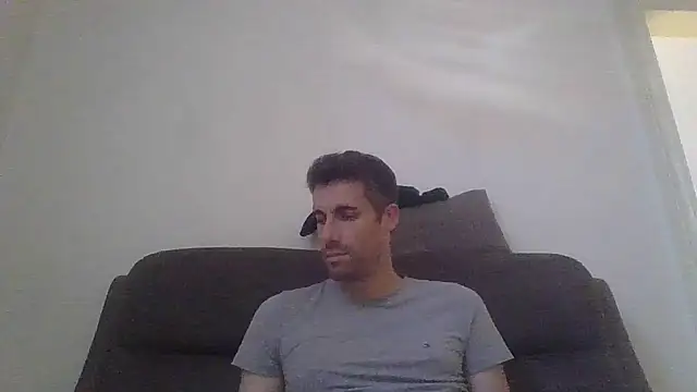 JulioIsHere4you online show from 05-30-26, 07:05