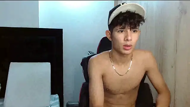 Snapshot of Noah-Garcia chatting on 09-17-25, 06:20 Noah-Garcia online show from 09-17-25, 06:20