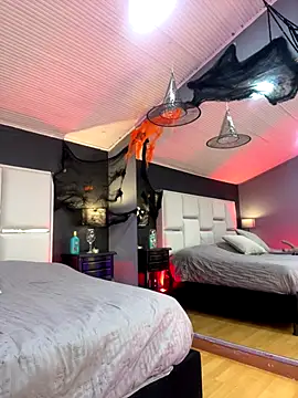 Samantha Milf   online show from 10-24-25, 07:54