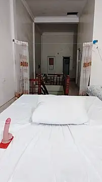 JunCii online show from 05-18-26, 05:08