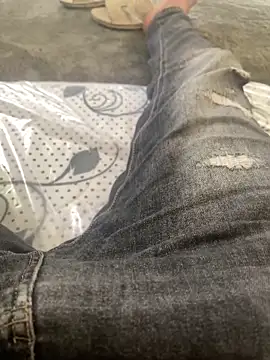 Hehjehjeqll online show from 04-13-26, 08:20