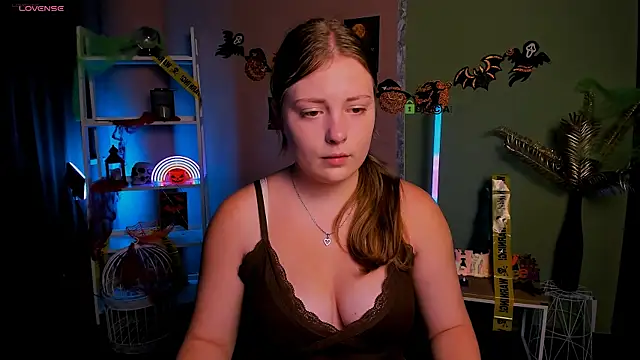 melani bumm online show from 10-24-25, 07:10