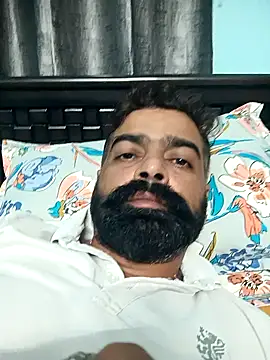 Snapshot of demon_royal chatting on 10-28-25, 02:31 demon royal online show from 10-28-25, 02:31