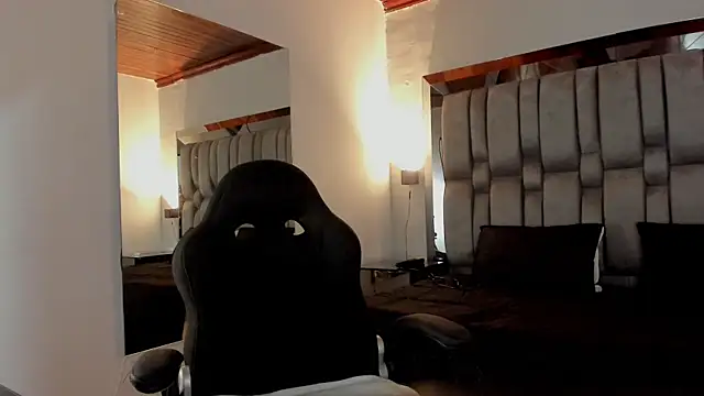 AnnaraLein online show from 11-07-25, 12:32