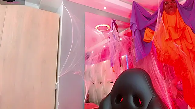 Snapshot of BabyAmatiis_ chatting on 10-26-25, 11:05 BabyAmatiis online show from 10-26-25, 11:05