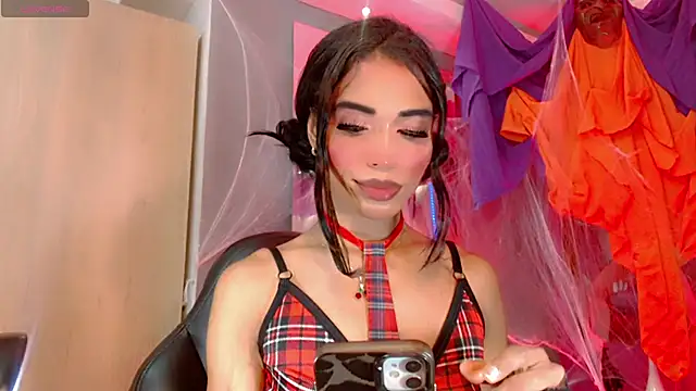 Snapshot of BabyAmatiis_ chatting on 10-29-25, 11:01 BabyAmatiis online show from 10-29-25, 11:01