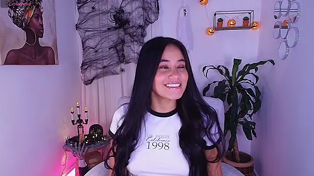 Snapshot of AlisxxnFx chatting on 10-02-25, 03:46 AlisxxnFx online show from 10-02-25, 03:46