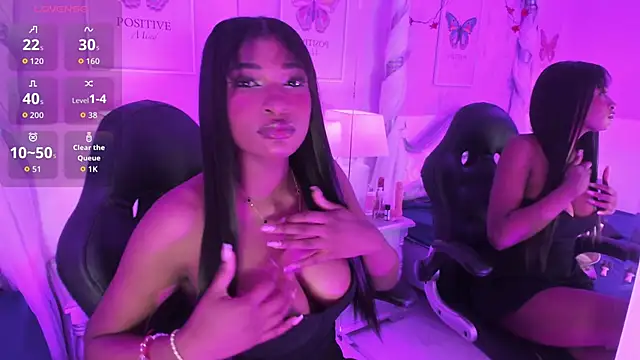 Snapshot of SophiaBloss chatting on 11-26-25, 04:13 SophiaBloss online show from 11-26-25, 04:13