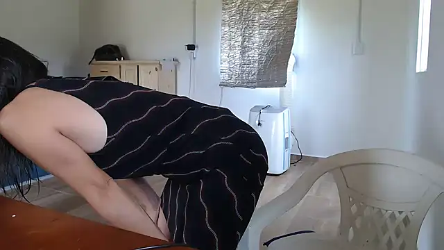 Missforever online show from 12-14-25, 03:17