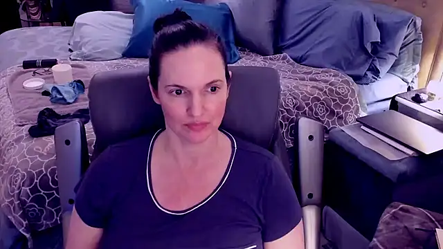 ninajaymes online show from 12-28-24, 05:12